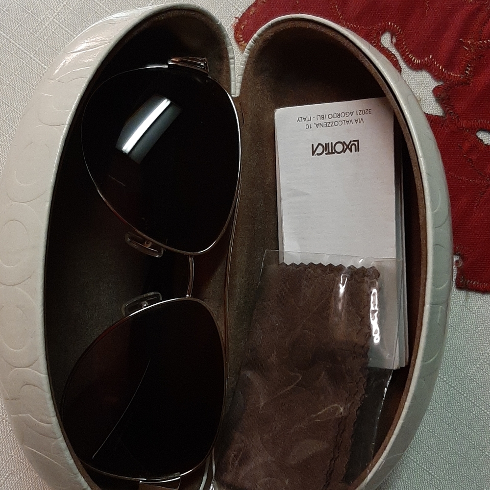 Authentic Coach sunglass - Picture 6 of 7